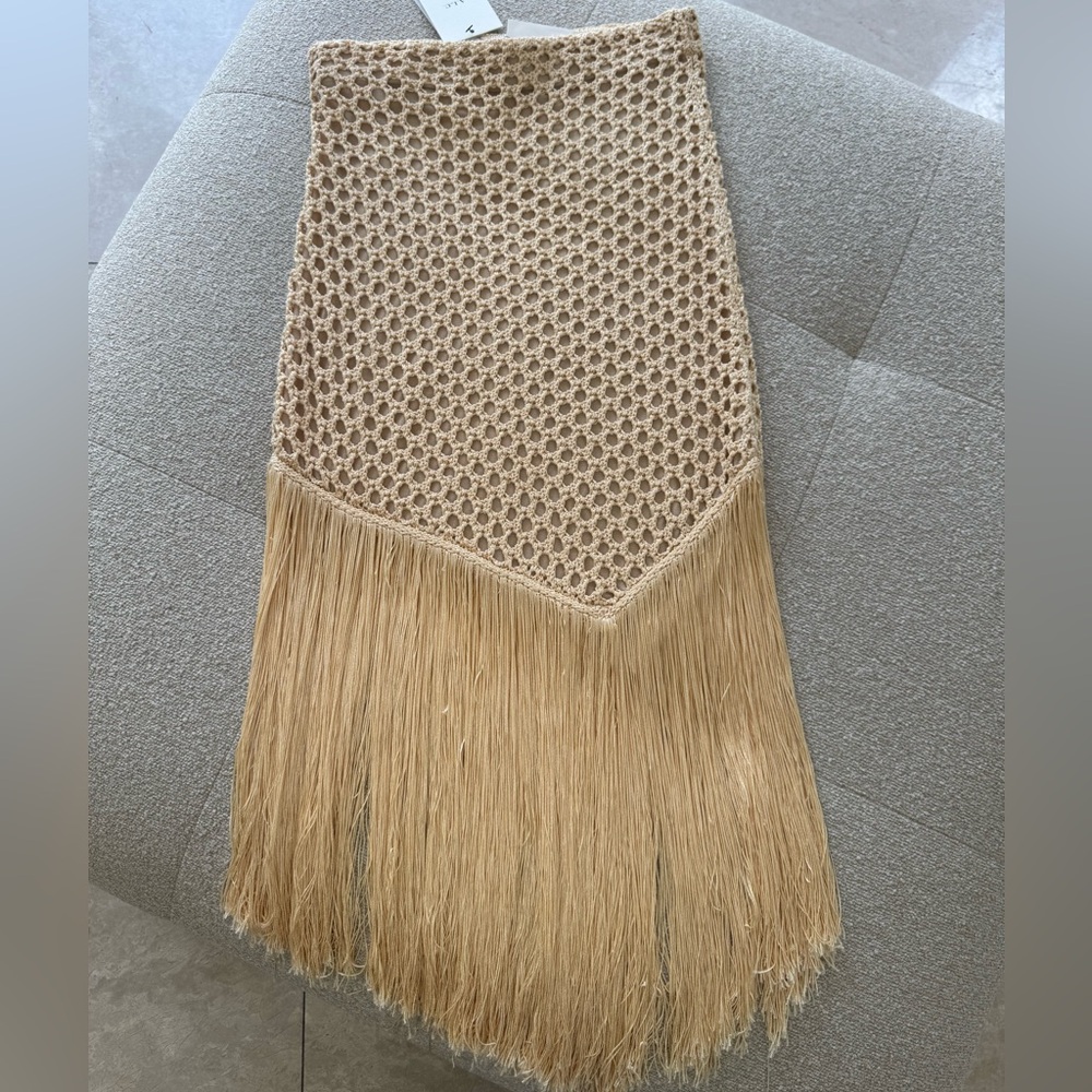 NWT A.L.C LEONA ASYMMETRIC FRINGE CROCHET SKIRT- SIZE M - Picture 4 of 9